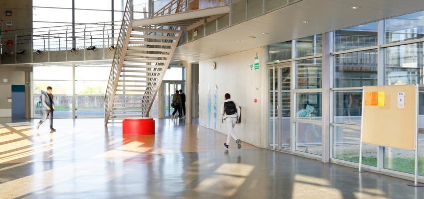 Hall du lycée Ampère