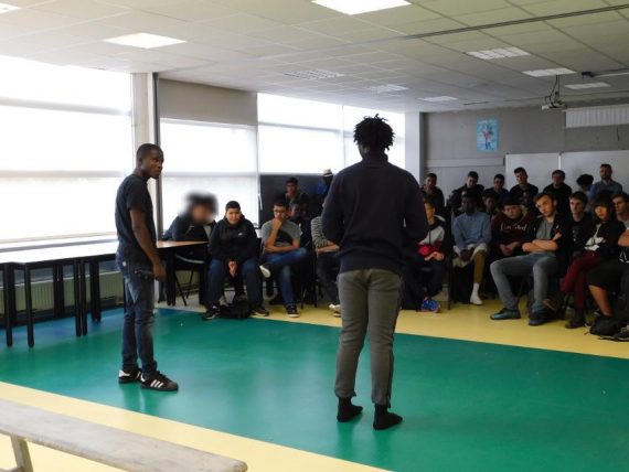 Les énigmes du Kongka, un spectacle du théâtre de l'Arlequin au lycée ce 13 septembre