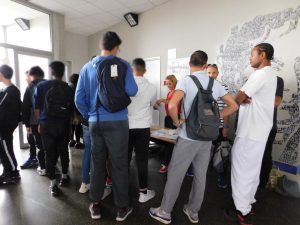 Journée d'intégration des élèves de secondes -Retour au lycée pour le comptage des point après la course d'orientation